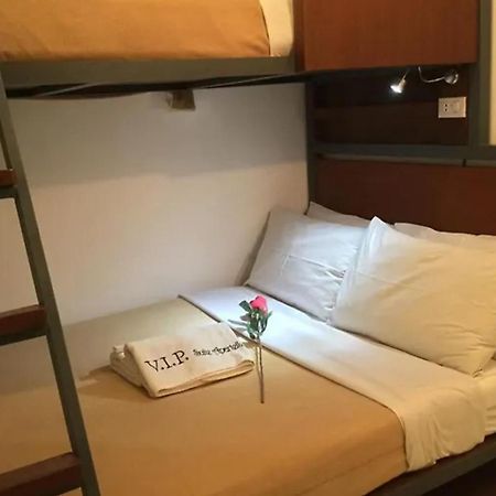 Townhouse Oak Vip Suites, Near Pnr Pasay Evangelista, Makati Manila San Pedro Makati Eksteriør billede